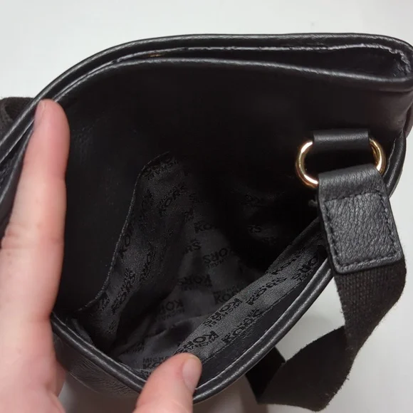 Michael Michael Kors Fulton pebbled leather black crossbody - Picture 13 of 14